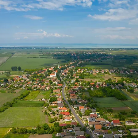 Nyaraló In 36287 Balatonmáriafürdő